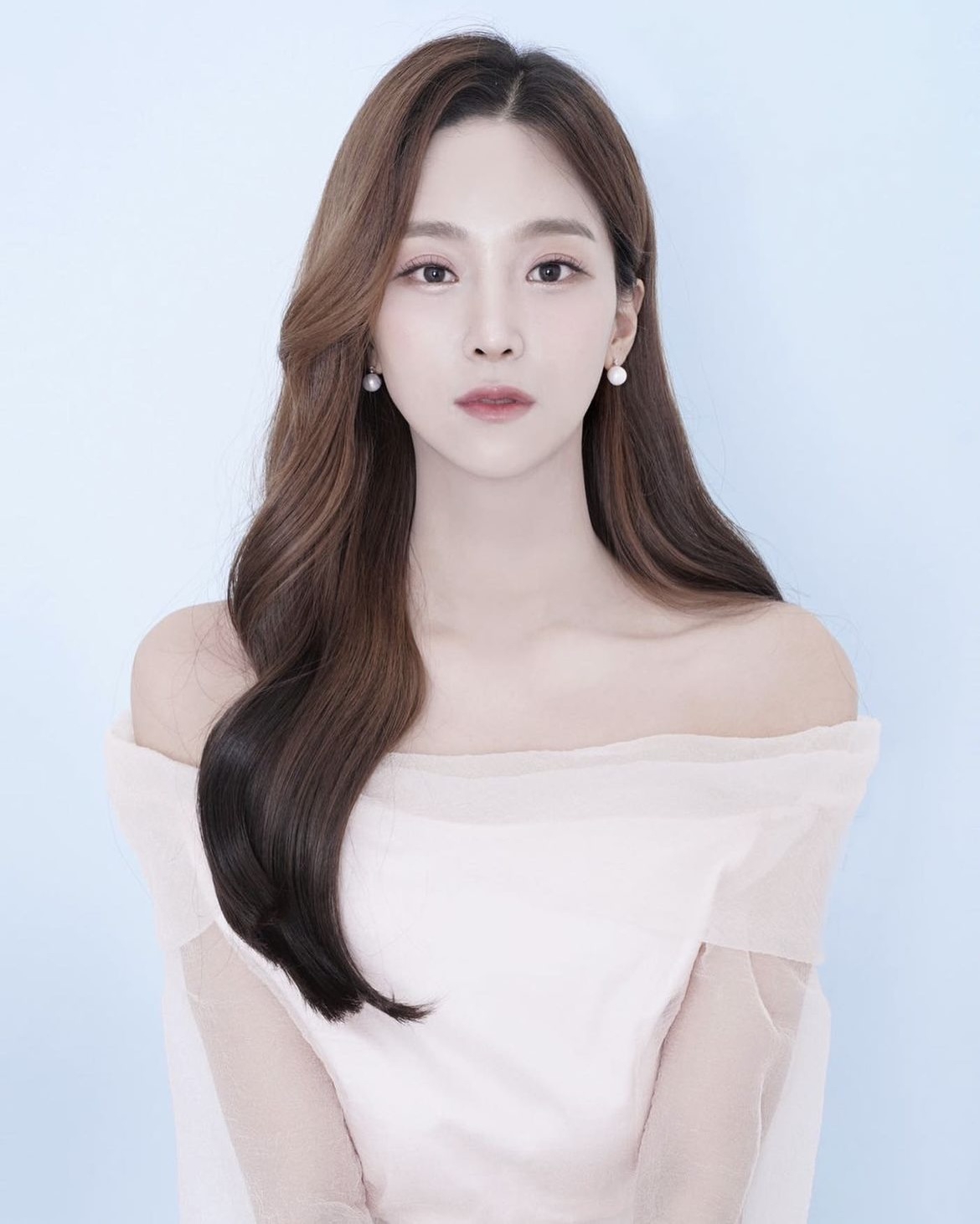 Cheongdam 헤어 메이크업 Dioni 프로필 사진 Hale 추천